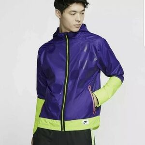 Nike Run Shield Flash Reflective Running Jacket